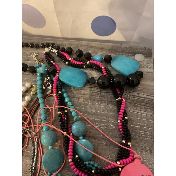 22 Pc Jewelry Bundle NEW & PreOwned Bundle - Picture 7 of 10